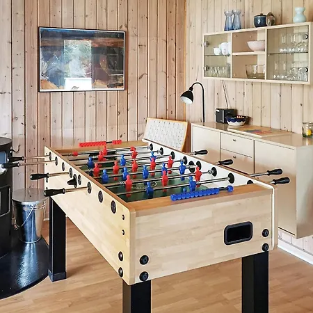 4 Star In Vaeggerlose Feriehus