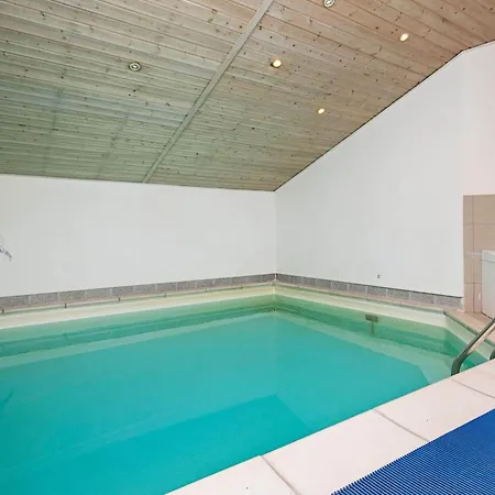 4 Star In Vaeggerlose Feriehus *