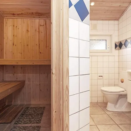 4 Star In Vaeggerlose Bøtø By
