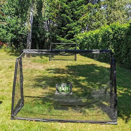 12 Person In Vaeggerlose-by Traum